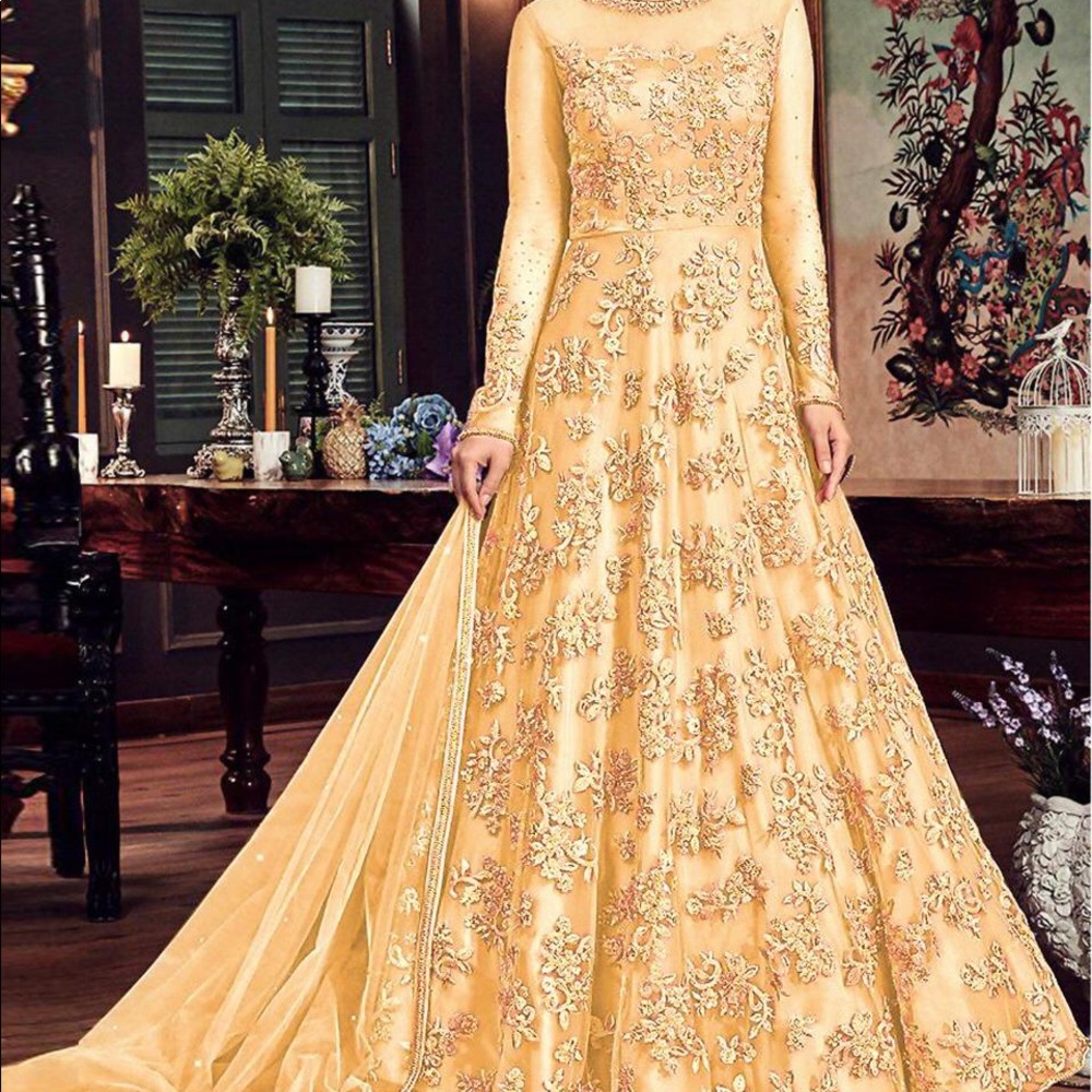 Elegant vanilla formal evening gown